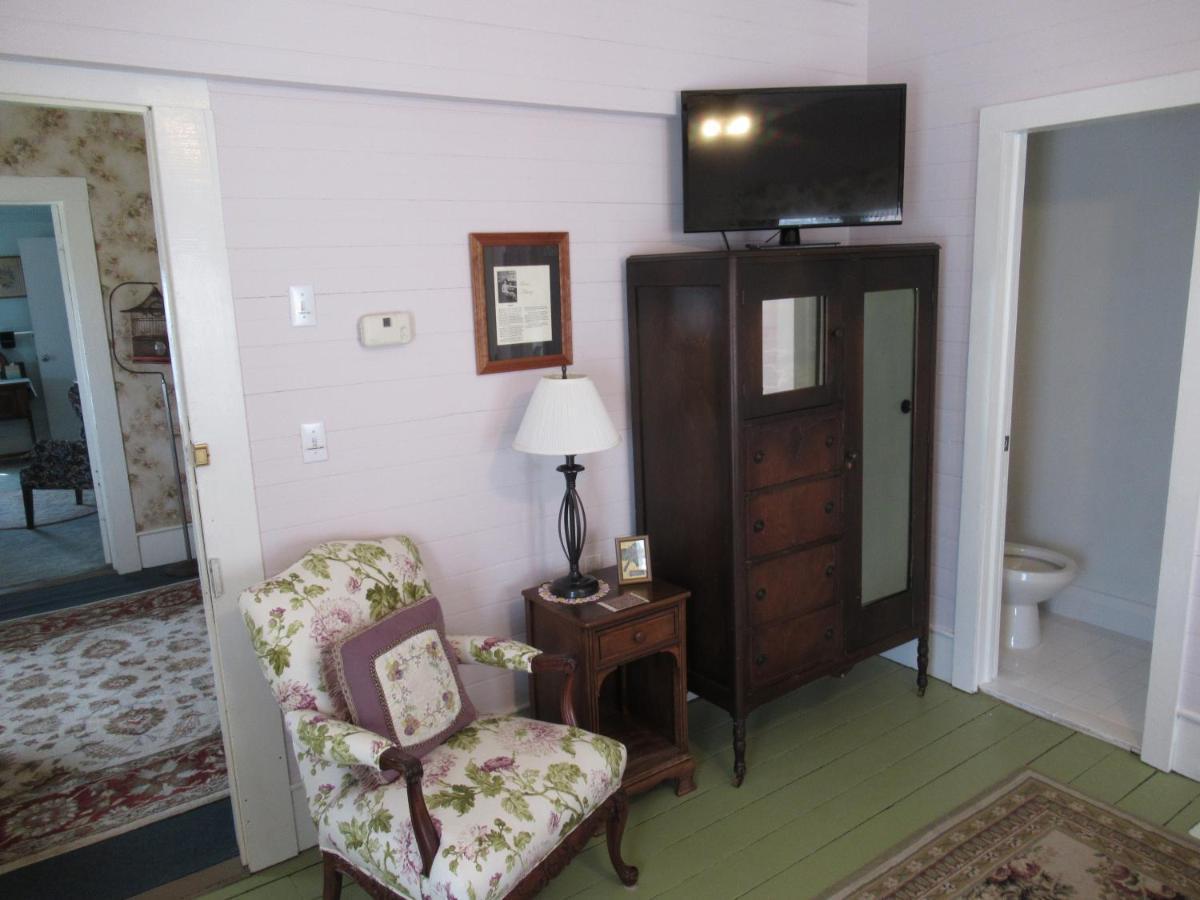 Carrier Houses Bed & Breakfast Rutherfordton Exterior photo